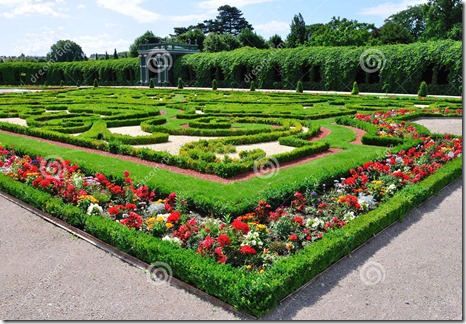 privy-garden-schonbrunn-palace-vienna-austria-20817670